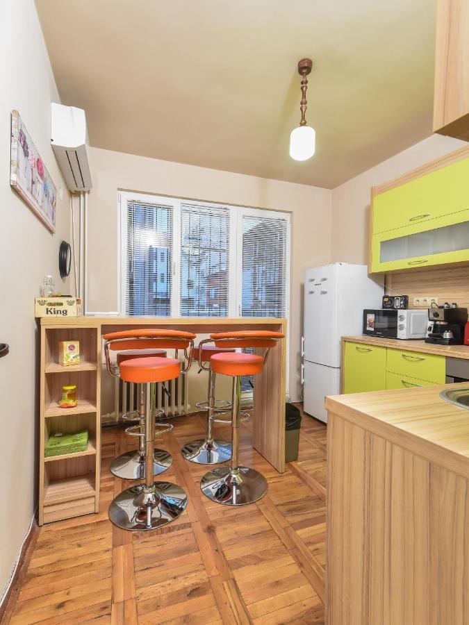 Vintage Spot - Colorful One-Bedroom Apartment By Flat Mаnager Sofia Buitenkant foto